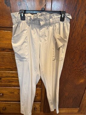 Athleta Cream Elastic-Waist Utility Joggers